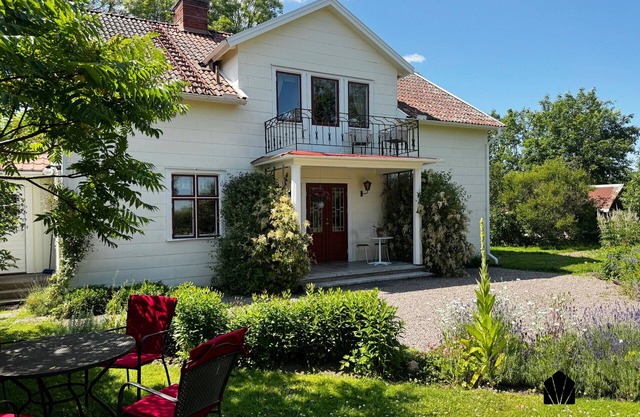 Charming and spacious villa near Lidköping |SE08085