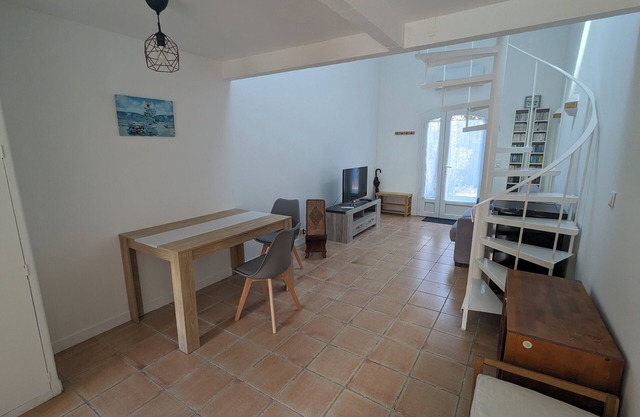 Charming Apartment with Private Garden – Between Sea and Countryside