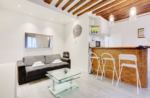 Charming Apartment-1br - 4P- Canal Saint-martin