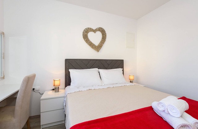 CHARMING APARTMENT ANA , GOOD POSITION FOR ONE DAY TRIP
