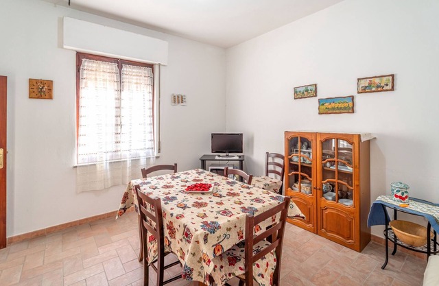 Charming Apartment “Casa Luisa” with Terrace; Street Parking Available, Pets Allowed Upon Request