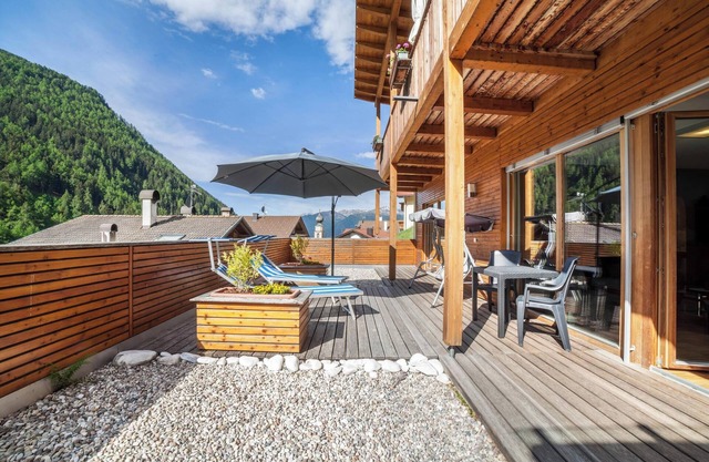 Encantador apartamento "Ferienwohnung Terrasse" con vistas a la montaña y terraza