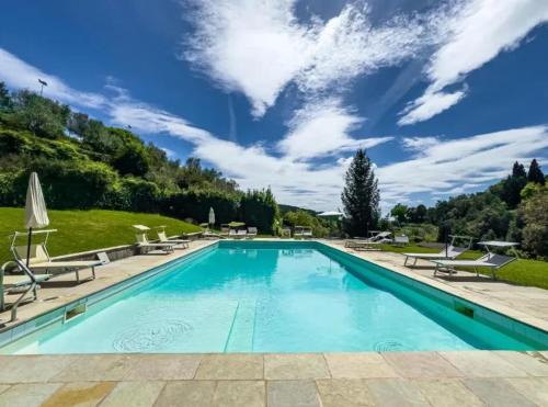 Charming apartment in Loro Ciuffenna, 110 m² with Shared Pool.
