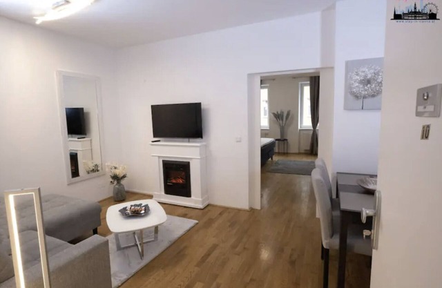 Charming Apartment Near Central Station, Bg10