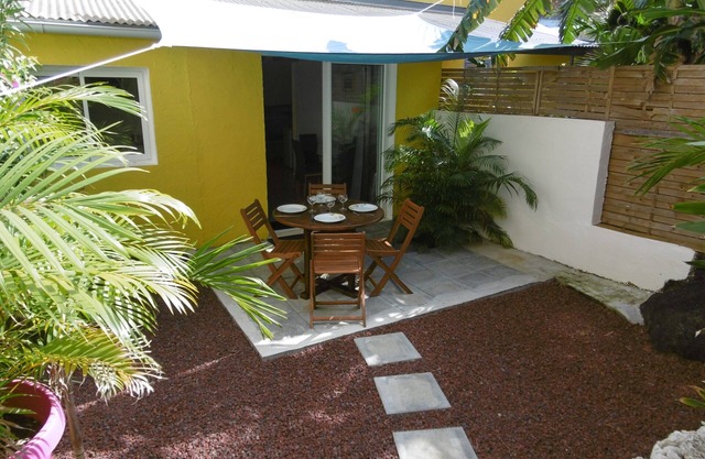 Encantador apartamento con jardín en Terre Sainte (Saint Pierre)