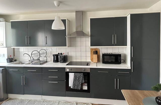 Charming apartment well located with easy access to London City Centre.