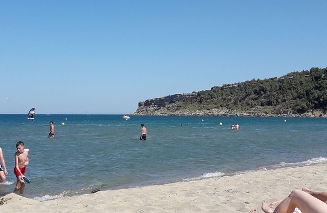 Charming apartment with private terrace, 800 m from the sea, ideal for families.