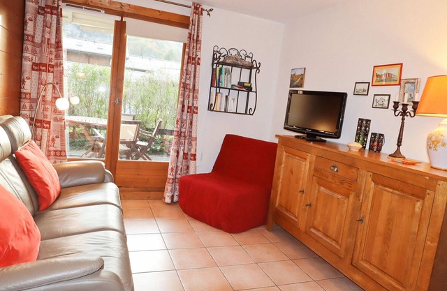 Hermoso apartamento con terraza y piscina en Samoëns