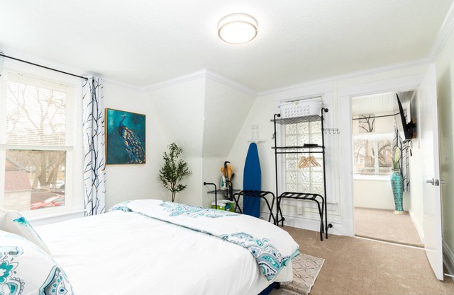 Charming Apt With King Bed in the Heart of SLC