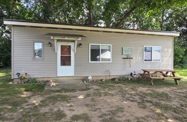 Charming barnyard cottage offers a peacful retreat for those looking to get away