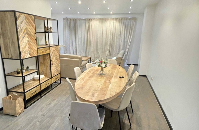 Charming single-family home with small garden and on-site garage