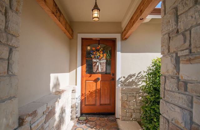 Encantadora cabaña de playa en Carmel Point! Totalmente renovado; a pie de playa y pueblo