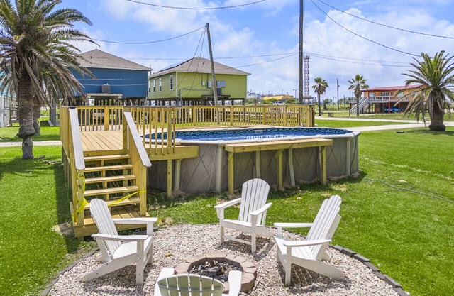 Charming Beach Home Near Beach & Pier with Deck
