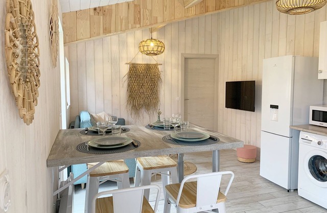 Charming beach house 150m from the ocean - 4 pers