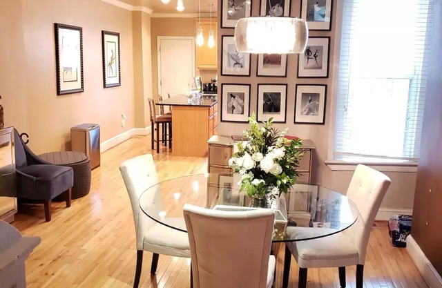 Charming Bloomingdale Row Home with Deck and Parking