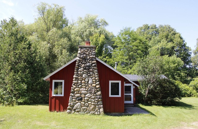 Charming Boardman Riverfront Cabin 2 Bedroom 1 bath