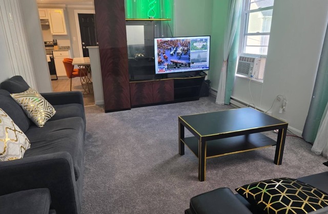 Charming Brand New & Fully Furnished 2-bedroom house in amazing Manchester