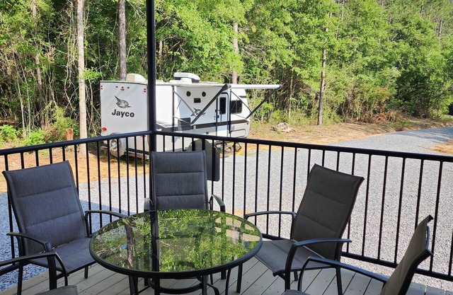 Charming bungalow 1 hour from New Orleans and 45 minutes from Gulf Coast