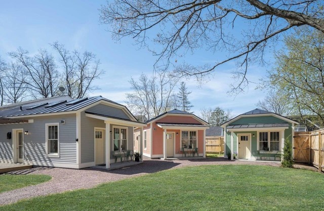 Charming Bungalow + 3 Cottages Near Park & Beaches - Fully Registered & Licensed