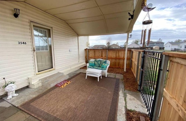 Charming Bungalow-safe area-8 minutes from S Tulsa