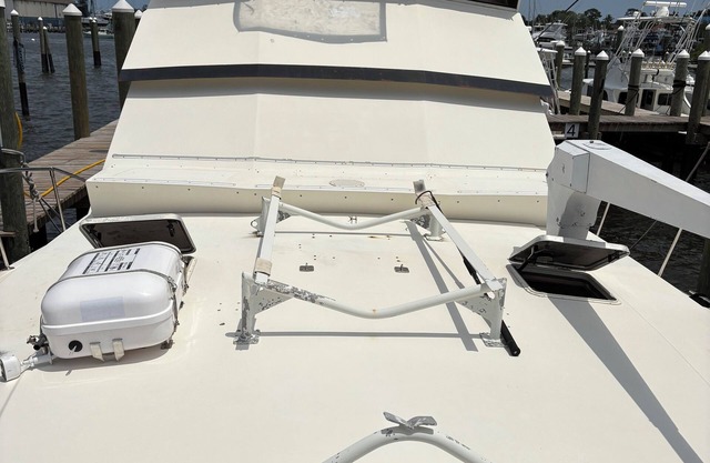 Charming Bunk Room 50 foot Viking yacht in delightful Port Salerno with WiFi, AC