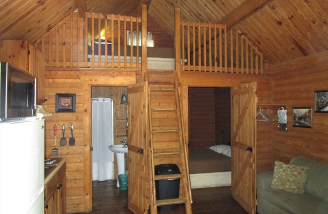 Charming cabin 25 with 1 bedroom and Wi-Fi, fitness room, Pool in fabulous Mayo