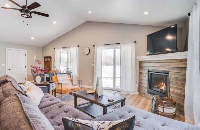 Cozy Cabin by Tagalong Golf Course Birchwood