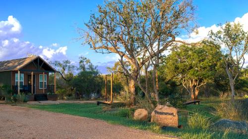 Charming Cabin in the Heart of the TX Hill Country