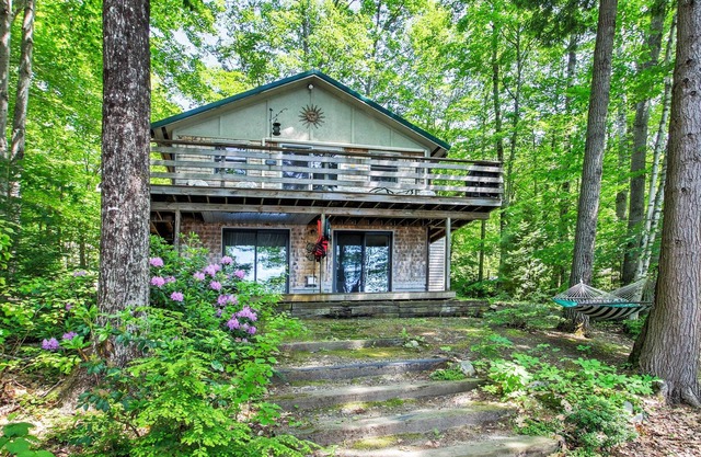 Waterfront Casco Cottage w / Dock en Coffee Pond!
