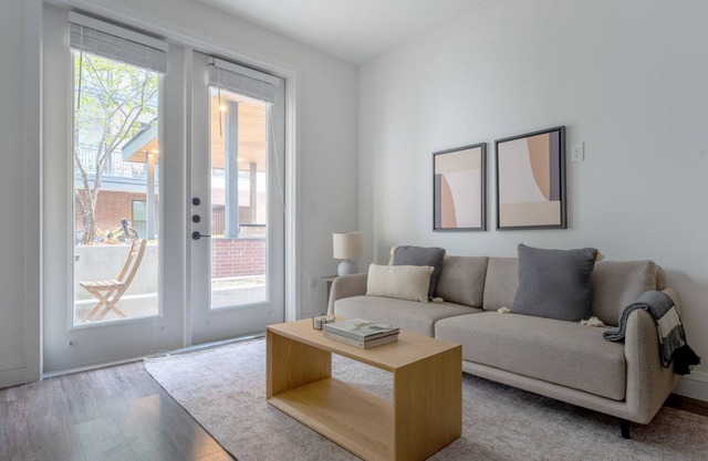 Charming Central Austin 1BR w/ Pool, Gym & W/D nr U. Texas, by Blueground