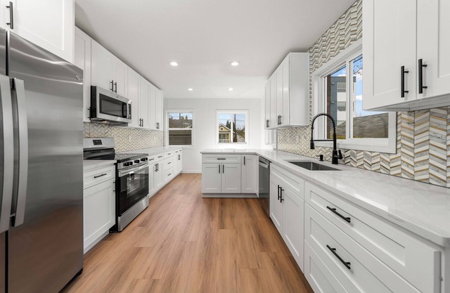Charming central Greenlake Seattle location with AC sleeps 6