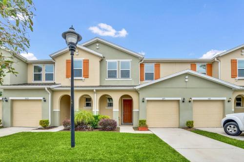 Charming Challet at Compass Bay CB101