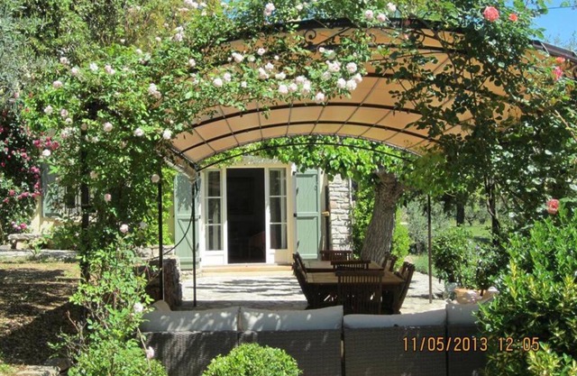 Charming, chic, secluded villa within walking distance from Lorgues