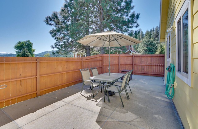 Charming Cle Elum Home w/ Patio: 5 Mi to Dtwn!