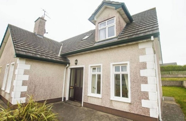 Charming Coastal 3-bedroom house in Enniscrone