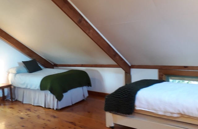 Charming Coastal Country Cottage, Nelson Coastal Barnstay