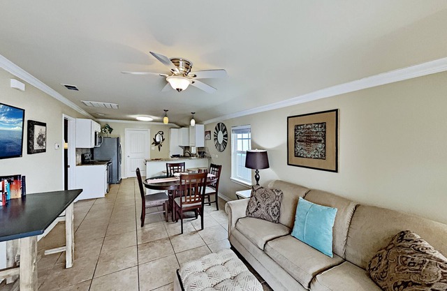 Charming Coastal Port Aransas Home - Minutes to Beach & Newly Renovated!
