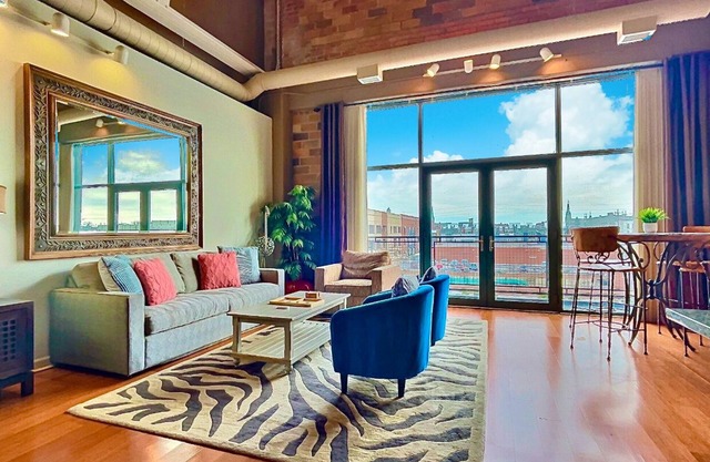 Charming Condo Downtown By Cedar Point Sport Force