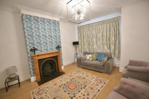 Charming & Cosy Home Stockport