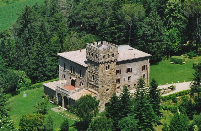 Charming Cottage in ancient restored farmhouse between Tuscany and Umbria