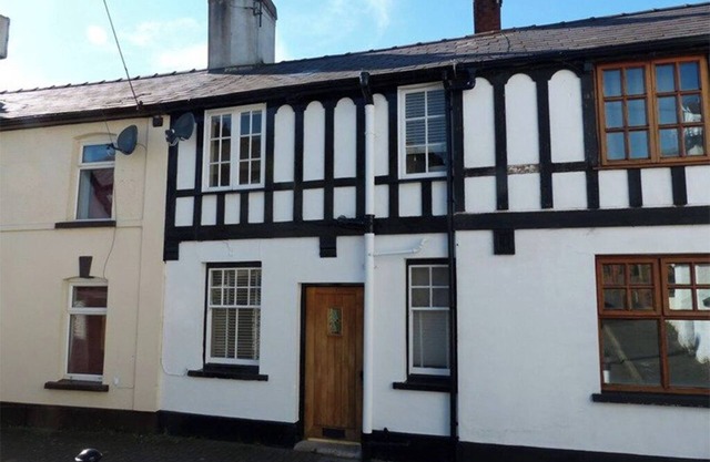 Charming Cottage in Brecon, sleeps 6 people. Pets welcome!