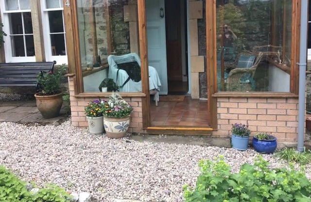 Charming cottage in central Callander