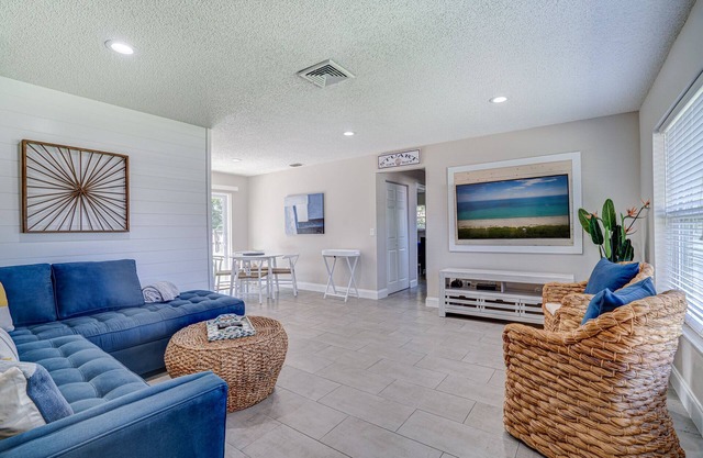 Charming Cottage w/Gazebo & Heated Pool - Close to Beaches