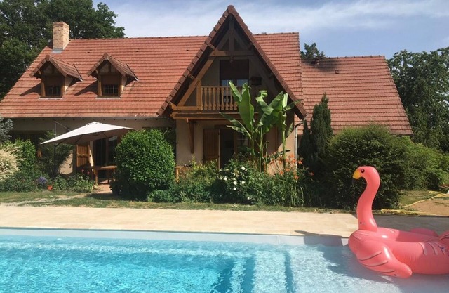 Charming Cottage with Private Pool and Garden - 7 People