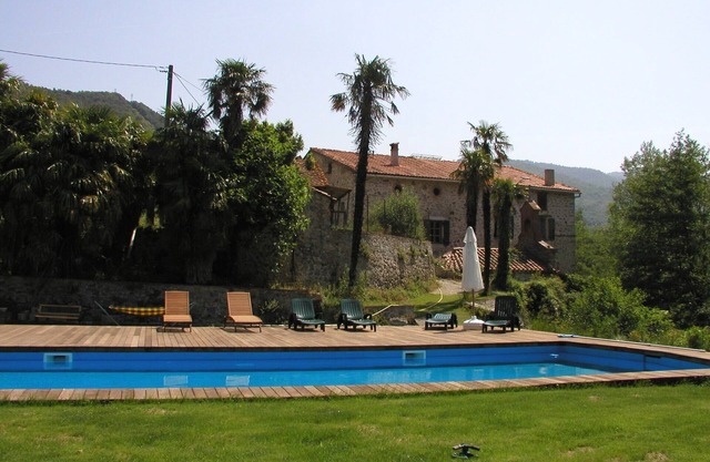 casas rurales con encanto 3 estrellas, piscina de 20 metros, Wi-Fi, ajuste sueño, río