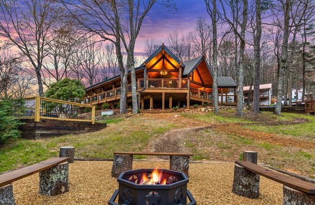Charming cottages with serene mountain views w/firepit