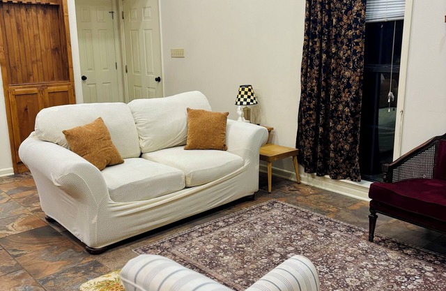 Charming Country Cottage 2-bedroom house