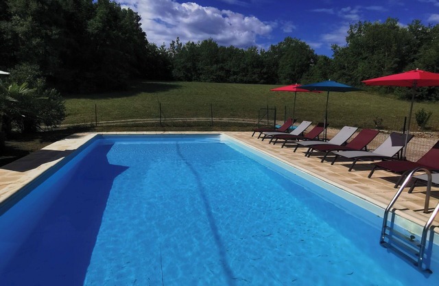Charming country house between lot and dordogne