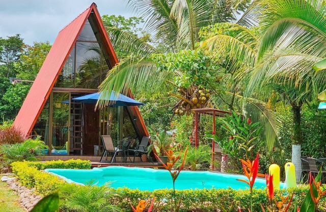 Charming villa in La Fortuna, with AC and pool
