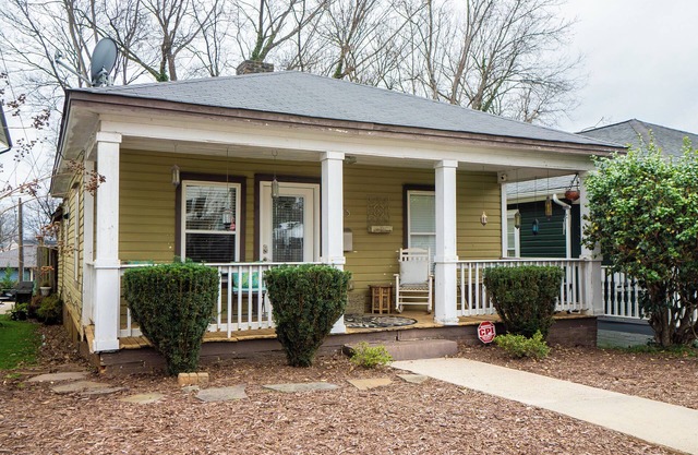 Charming Craftsman 1/4 mile from Uptown Charlotte and 1 block from trolley.